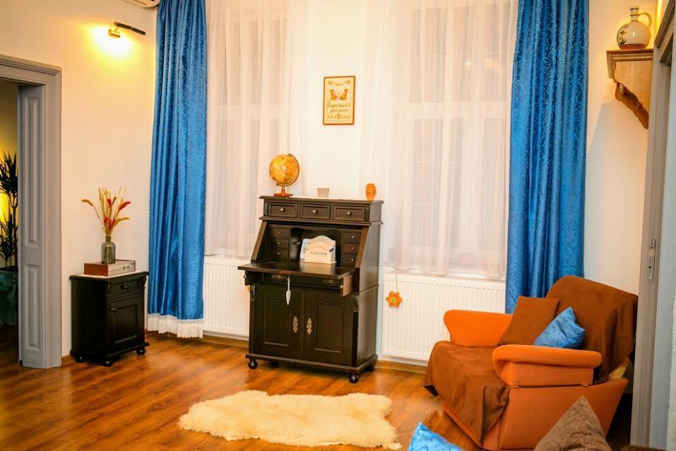 Atrium 22 Apartment *